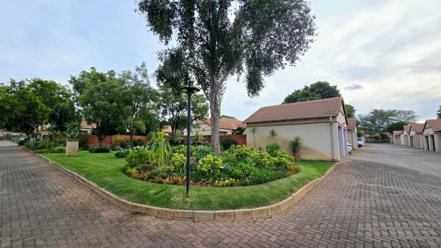 3 Bedroom Property for Sale in Equestria Gauteng
