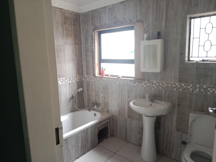 2 Bedroom Property for Sale in Soshanguve H Gauteng