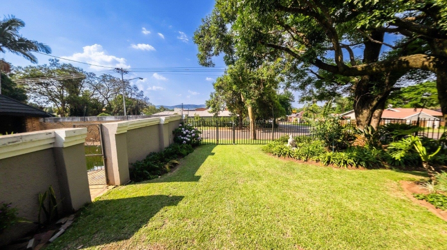 5 Bedroom Property for Sale in Pretoria Gardens Gauteng