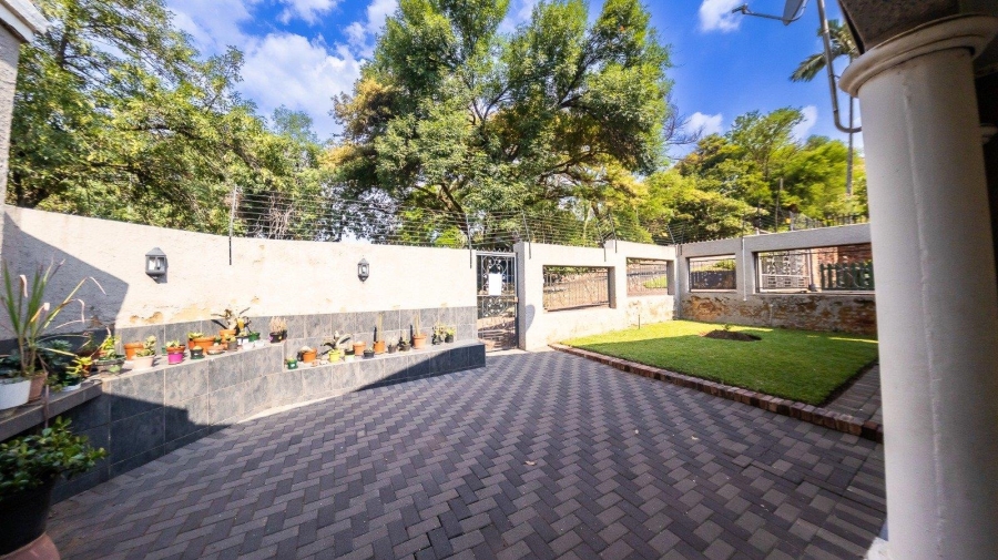 5 Bedroom Property for Sale in Pretoria Gardens Gauteng