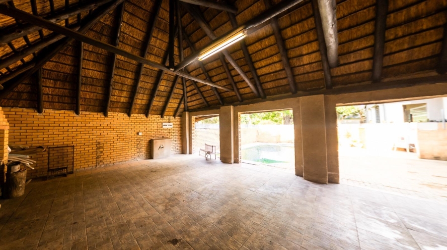 5 Bedroom Property for Sale in Pretoria Gardens Gauteng