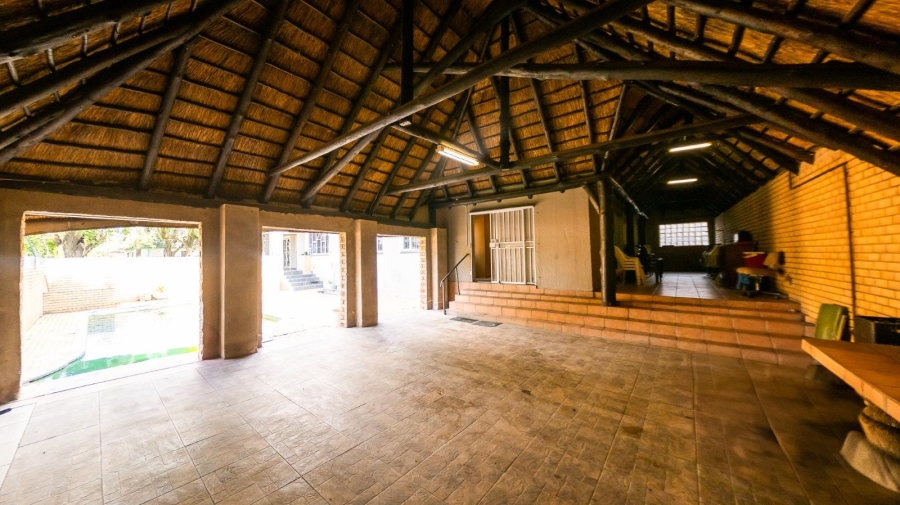 5 Bedroom Property for Sale in Pretoria Gardens Gauteng