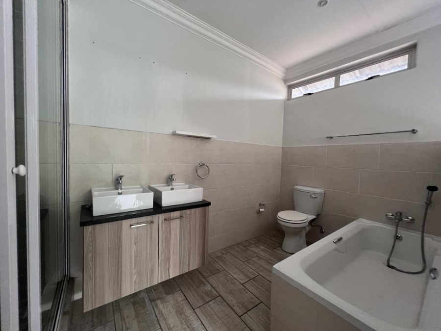 3 Bedroom Property for Sale in Noordhang Gauteng