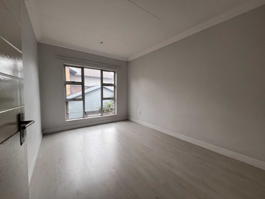 3 Bedroom Property for Sale in Noordhang Gauteng