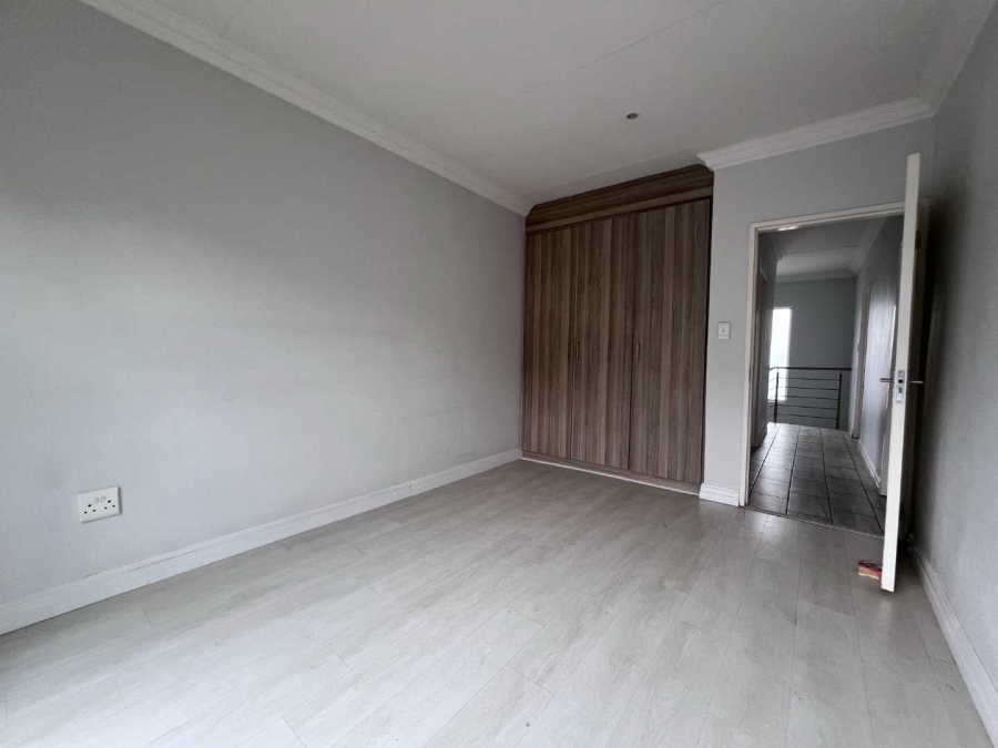 3 Bedroom Property for Sale in Noordhang Gauteng