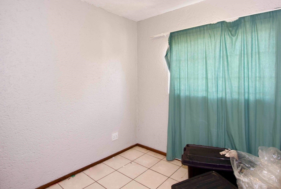 2 Bedroom Property for Sale in Die Hoewes Gauteng