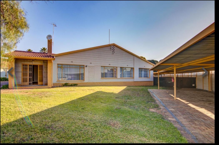 4 Bedroom Property for Sale in Aston Manor Gauteng