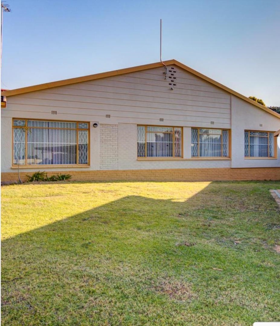 4 Bedroom Property for Sale in Aston Manor Gauteng