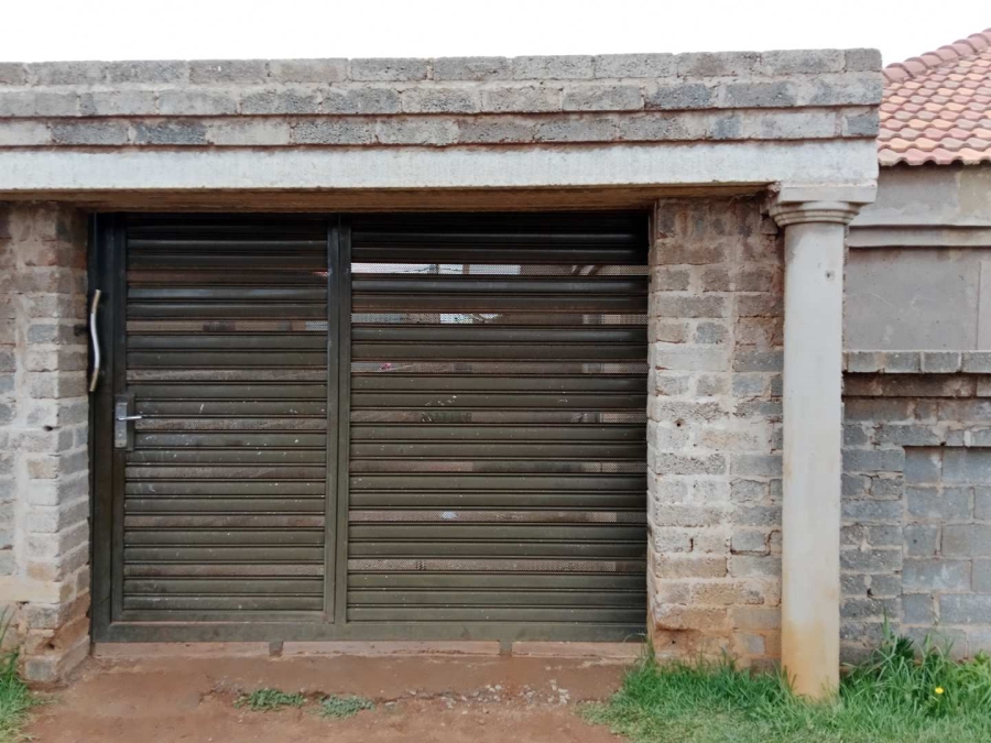 4 Bedroom Property for Sale in Orange Farm Gauteng