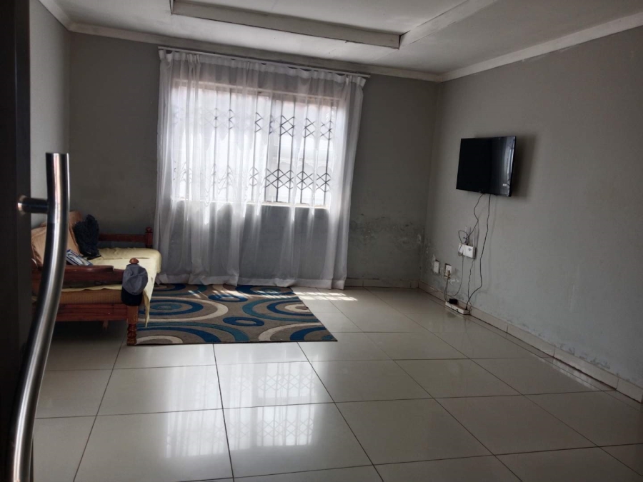 4 Bedroom Property for Sale in Orange Farm Gauteng