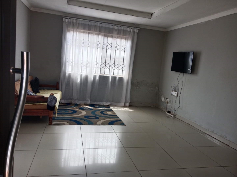 4 Bedroom Property for Sale in Orange Farm Gauteng