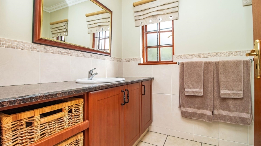 4 Bedroom Property for Sale in Lakefield Gauteng