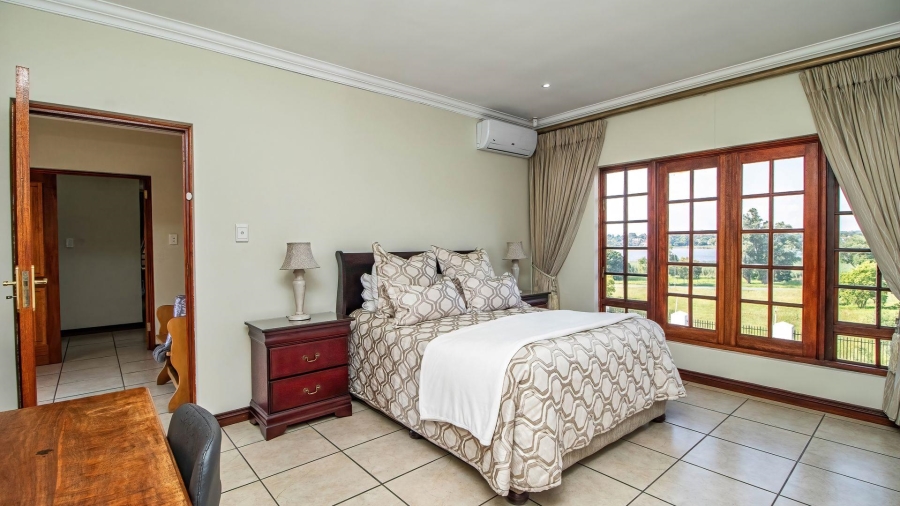 4 Bedroom Property for Sale in Lakefield Gauteng