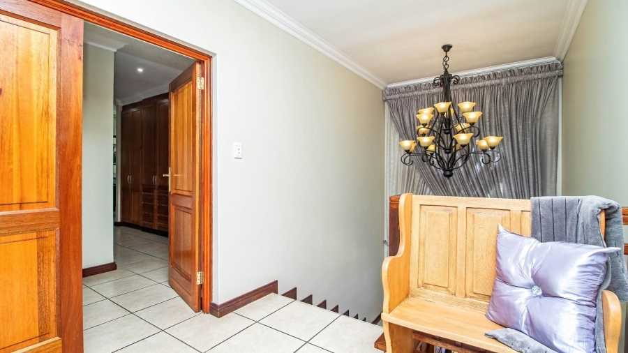 4 Bedroom Property for Sale in Lakefield Gauteng