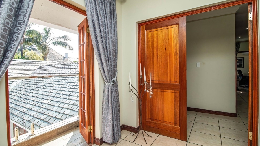 4 Bedroom Property for Sale in Lakefield Gauteng