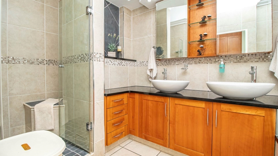 4 Bedroom Property for Sale in Lakefield Gauteng