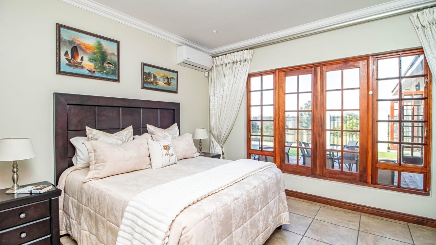 4 Bedroom Property for Sale in Lakefield Gauteng