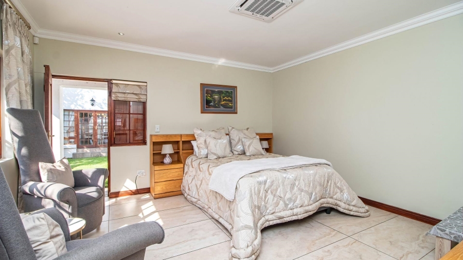 4 Bedroom Property for Sale in Lakefield Gauteng