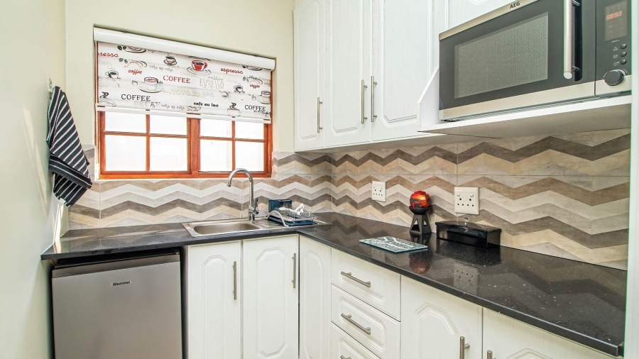 4 Bedroom Property for Sale in Lakefield Gauteng