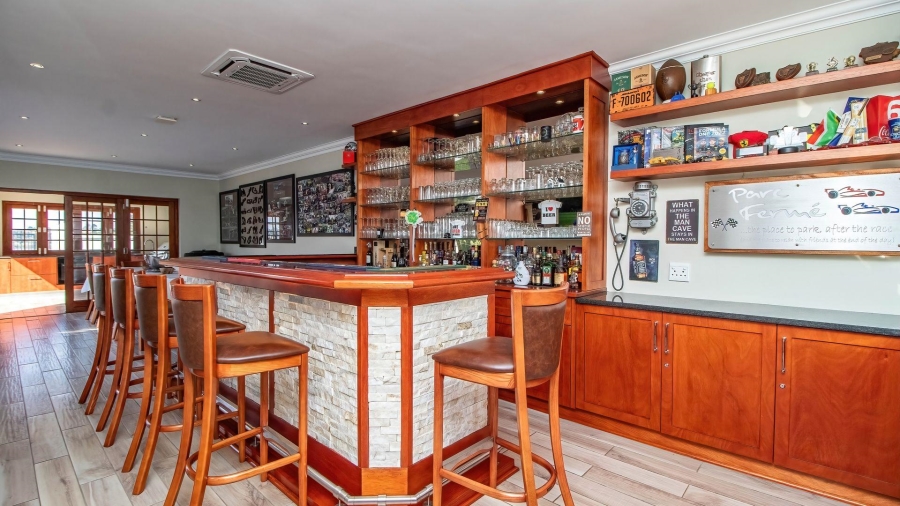 4 Bedroom Property for Sale in Lakefield Gauteng