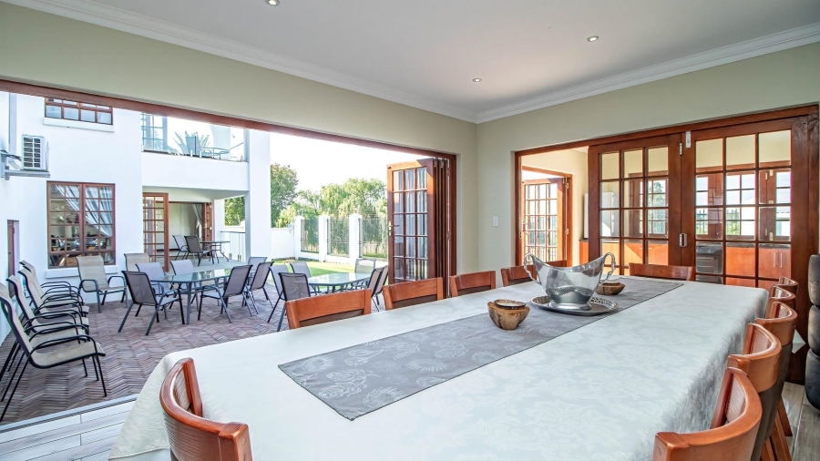 4 Bedroom Property for Sale in Lakefield Gauteng