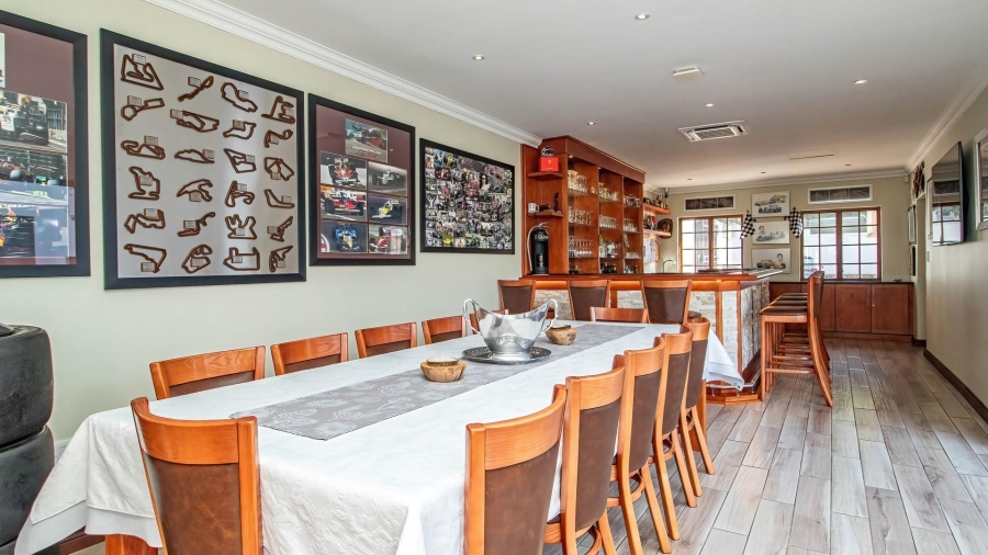 4 Bedroom Property for Sale in Lakefield Gauteng