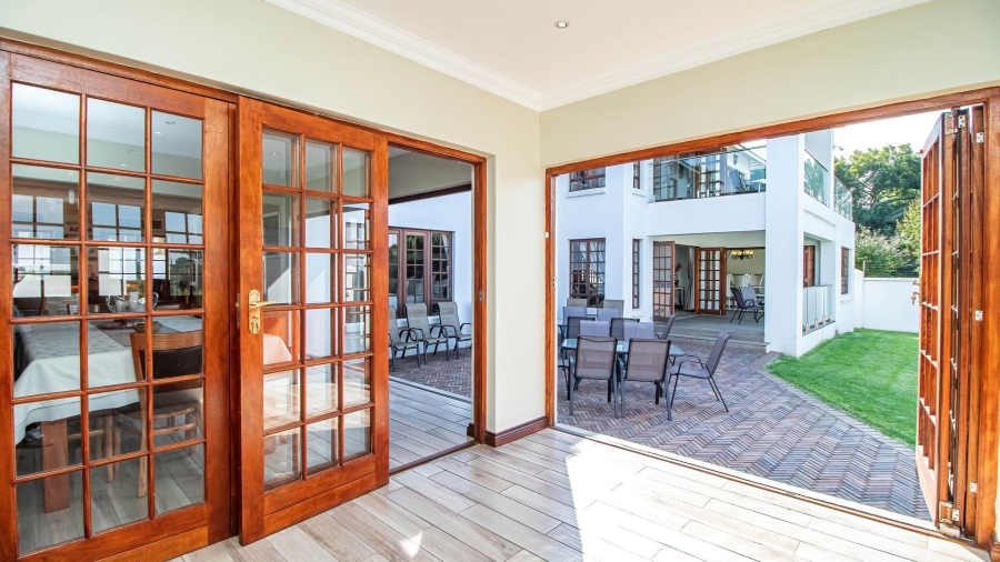 4 Bedroom Property for Sale in Lakefield Gauteng