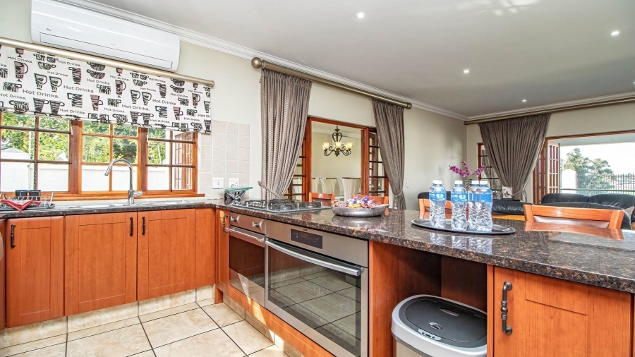 4 Bedroom Property for Sale in Lakefield Gauteng