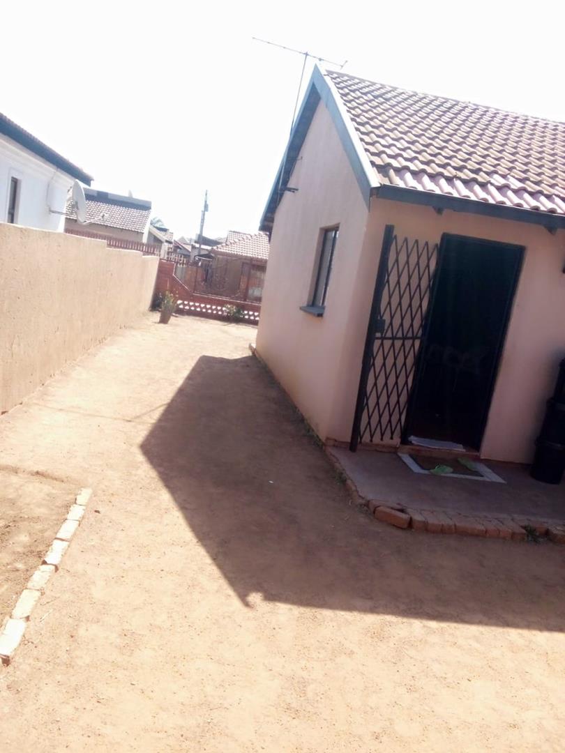 2 Bedroom Property for Sale in Mamelodi East Gauteng