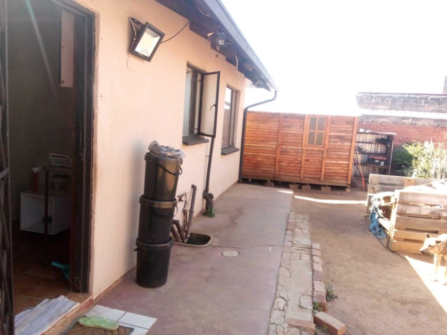 2 Bedroom Property for Sale in Mamelodi East Gauteng