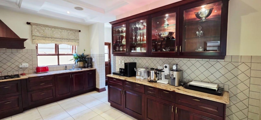 To Let 4 Bedroom Property for Rent in Bryanston East Gauteng