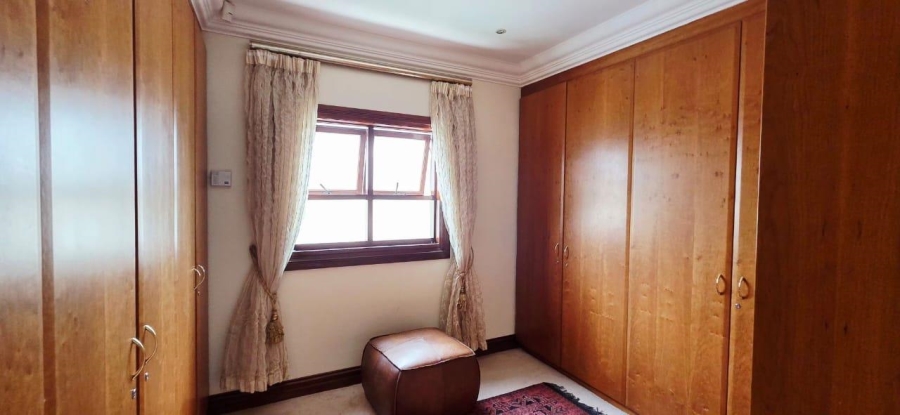 To Let 4 Bedroom Property for Rent in Bryanston East Gauteng