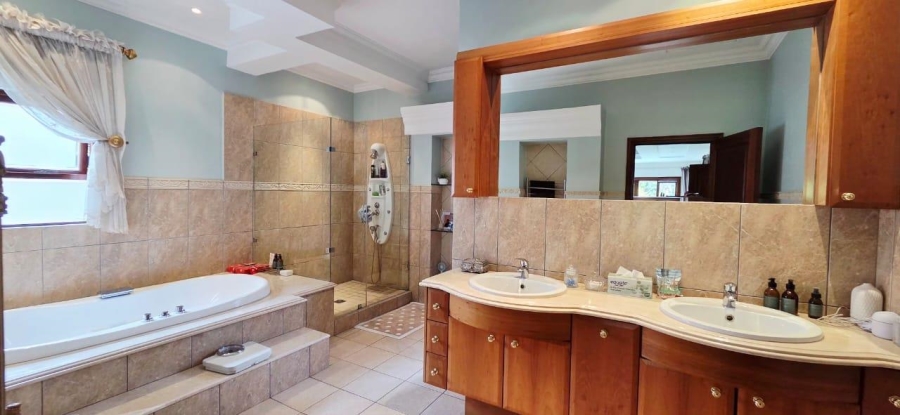 To Let 4 Bedroom Property for Rent in Bryanston East Gauteng