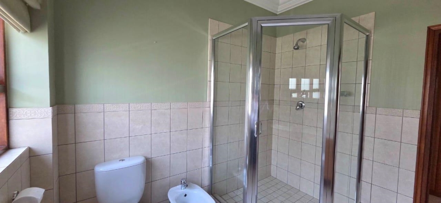 To Let 4 Bedroom Property for Rent in Bryanston East Gauteng