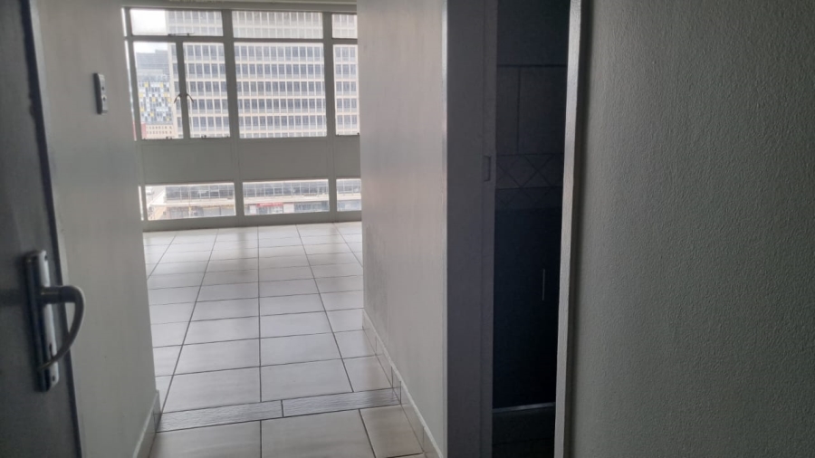 1 Bedroom Property for Sale in Braamfontein Gauteng