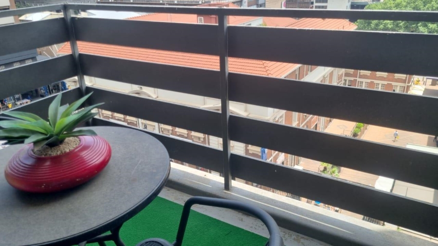 1 Bedroom Property for Sale in Braamfontein Gauteng