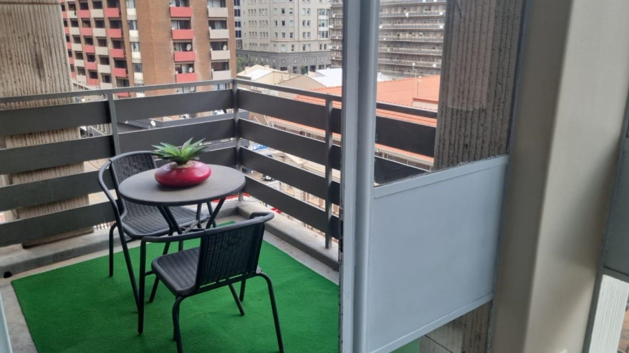 1 Bedroom Property for Sale in Braamfontein Gauteng