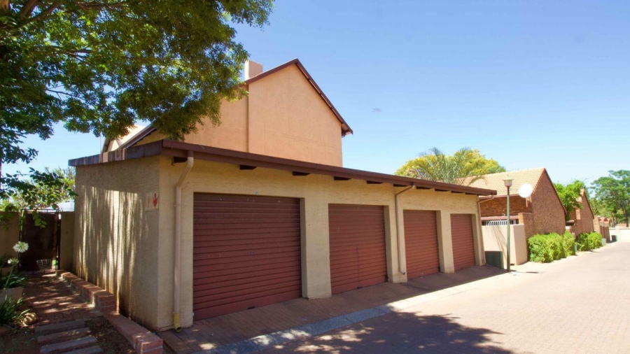 3 Bedroom Property for Sale in Clubview Gauteng