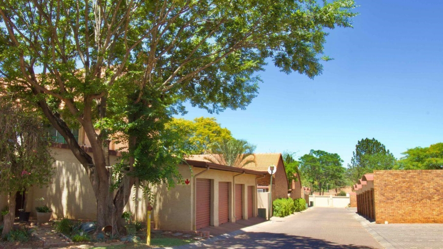 3 Bedroom Property for Sale in Clubview Gauteng