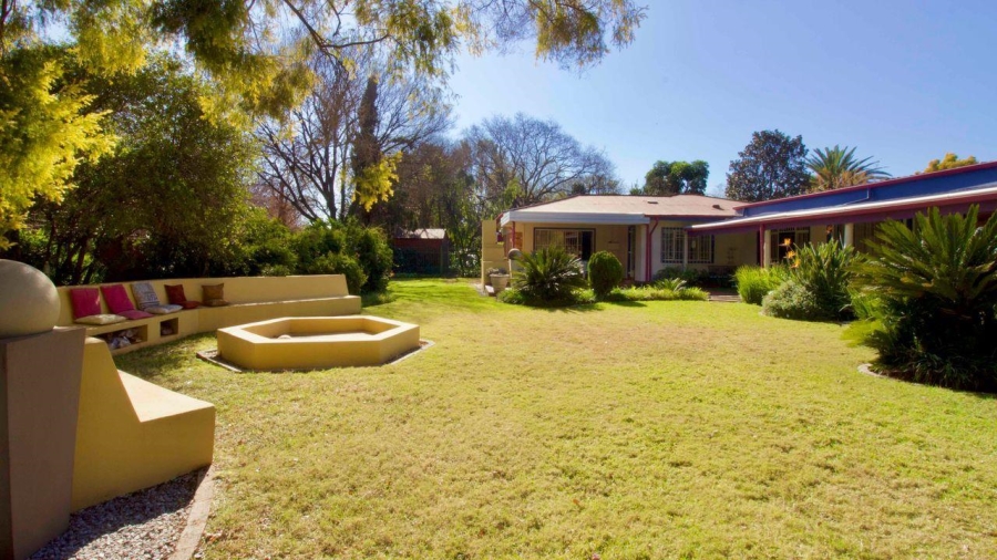 8 Bedroom Property for Sale in Clubview Gauteng