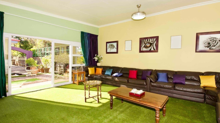 8 Bedroom Property for Sale in Clubview Gauteng