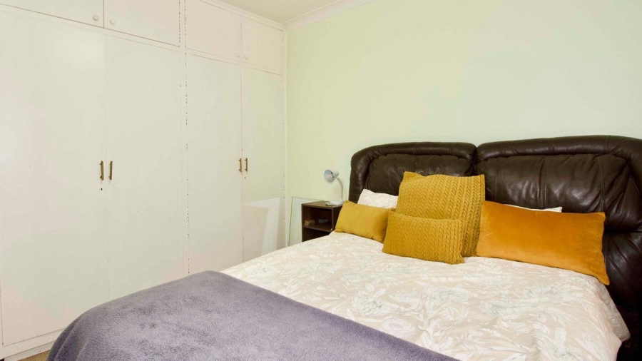 8 Bedroom Property for Sale in Clubview Gauteng