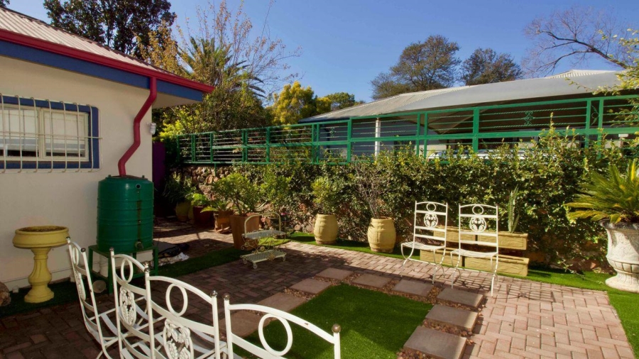 8 Bedroom Property for Sale in Clubview Gauteng