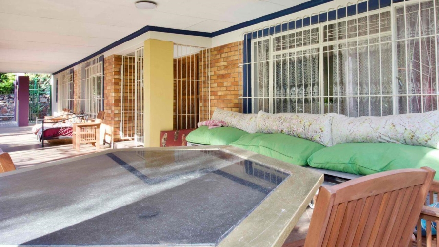 8 Bedroom Property for Sale in Clubview Gauteng