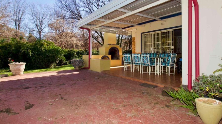 8 Bedroom Property for Sale in Clubview Gauteng