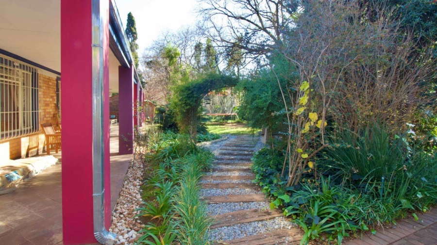 8 Bedroom Property for Sale in Clubview Gauteng