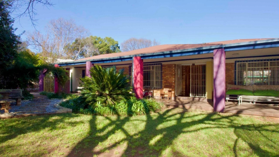 8 Bedroom Property for Sale in Clubview Gauteng