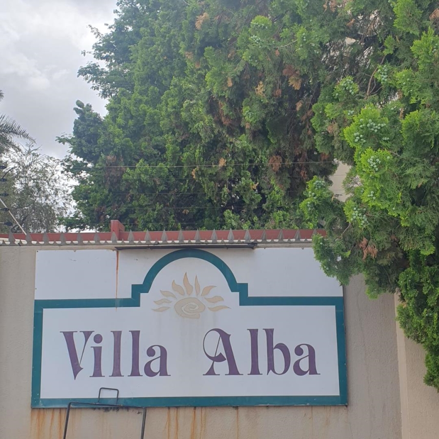 2 Bedroom Property for Sale in Die Hoewes Gauteng