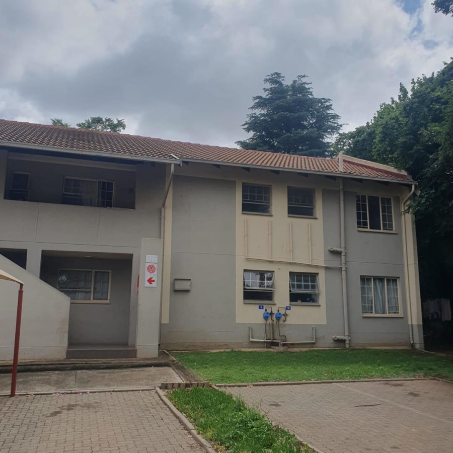 2 Bedroom Property for Sale in Die Hoewes Gauteng