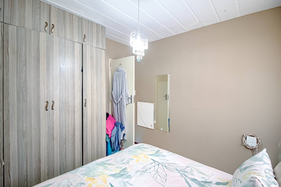 2 Bedroom Property for Sale in Die Hoewes Gauteng